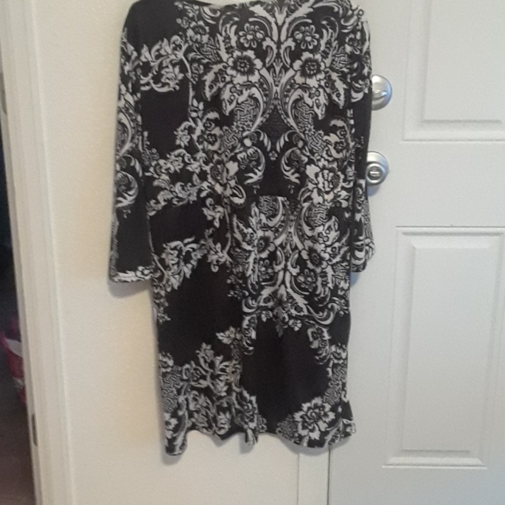 Shirt - Picture 2 of 4